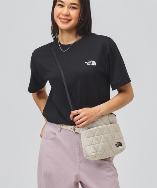 THE NORTH FACE（ザノースフェイス）の「ザ ノース フェイス THE NORTH FACE S/S Bandana Square Logo Tee ショートスリーブバンダナスクエアロゴティー（Tシャツ/カットソー・メンズ・ホワイト/ネイビー/ダークパープル/ブラック・S/M/L/LL/3L）」の3枚目の写真