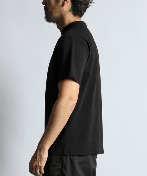 The DUFFER of ST.GEORGE(ザダファーオブセントジョージ)の「SILICON BIO SHALLOW V NECK S/SL TEE:シリコンバイオ加工 シルキータッチ 浅Vネック Tシャツ(Tシャツ/カットソー・メンズ・チャコールグレー/ブラック/ホワイト・MEDIUM/SMALL/X-LARGE/LARGE)」の10枚目の写真