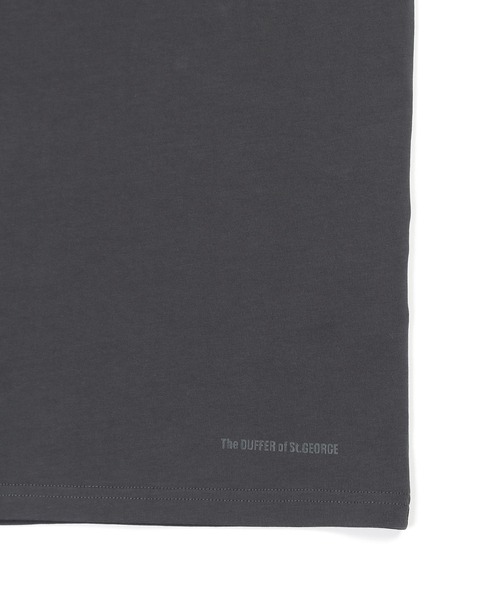 The DUFFER of ST.GEORGE(ザダファーオブセントジョージ)の「SILICON BIO SHALLOW V NECK S/SL TEE:シリコンバイオ加工 シルキータッチ 浅Vネック Tシャツ(Tシャツ/カットソー・メンズ・チャコールグレー/ブラック/ホワイト・MEDIUM/SMALL/X-LARGE/LARGE)」の18枚目の写真