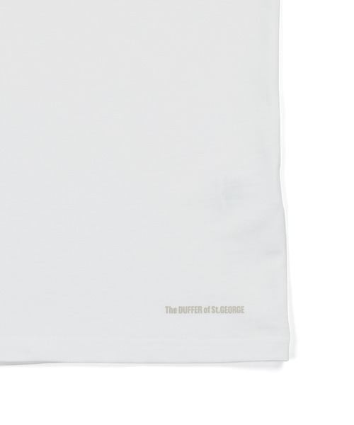 The DUFFER of ST.GEORGE(ザダファーオブセントジョージ)の「SILICON BIO SHALLOW V NECK S/SL TEE:シリコンバイオ加工 シルキータッチ 浅Vネック Tシャツ(Tシャツ/カットソー・メンズ・チャコールグレー/ブラック/ホワイト・MEDIUM/SMALL/X-LARGE/LARGE)」の16枚目の写真