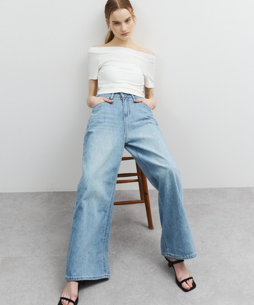 ELTONE(エルトーン)の「オフショルダーコンパクトTシャツ(Tシャツ/カットソー・レディース・ホワイト/ネイビー/ブラック・FREE)」の8枚目の写真