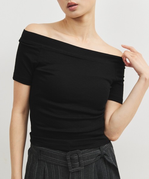 ELTONE(エルトーン)の「オフショルダーコンパクトTシャツ(Tシャツ/カットソー・レディース・ホワイト/ネイビー/ブラック・FREE)」の22枚目の写真