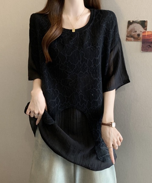 AMAJI(アマジ)の「ラウンドネック 半袖 レースレイヤード ドロップショルダー トップス(Tシャツ/カットソー・レディース・ホワイト/ブラック・MEDIUM/LARGE/X-LARGE)」の2枚目の写真