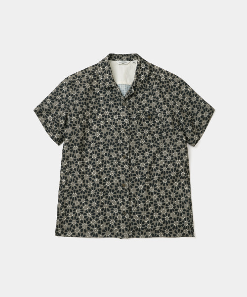 UNIFORM BRIDGE(ユニフォームブリッジ)の「flower pattern s/s shirt(womens) olive(シャツ/ブラウス・レディース・その他・SMALL/MEDIUM)」の1枚目の写真