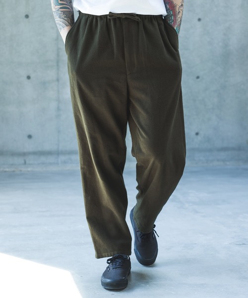 MR.OLIVE（ミスターオリーブ）の「AIRY BRUSHED SATIN / DRAWSTRING TAPERED PANTS /M236129（チノパンツ・メンズ・ネイビー/グリーン・LARGE/MEDIUM）」の2枚目の写真