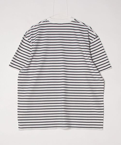 FARAH（ファーラー）の「Medium Striped Crewneck S/S Te FR0601-M3006（Tシャツ/カットソー・メンズ・ネイビー・MEDIUM/LARGE）」の2枚目の写真