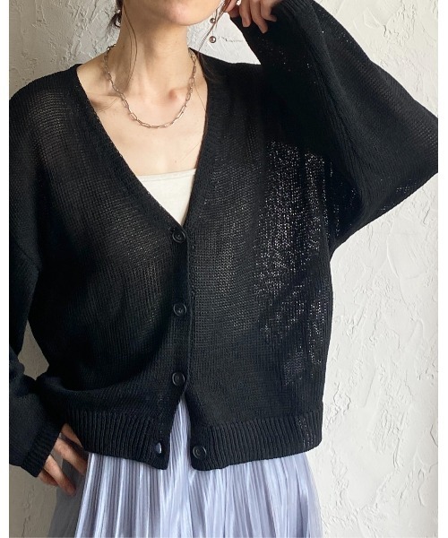 She's Closet（シーズクローゼット）の「透かし編み コットンタッチ 深Vネック サマーニットカーディガン（カーディガン/ボレロ・レディース・ブラック/アイボリー/グレー/ベージュ・FREE）」の6枚目の写真