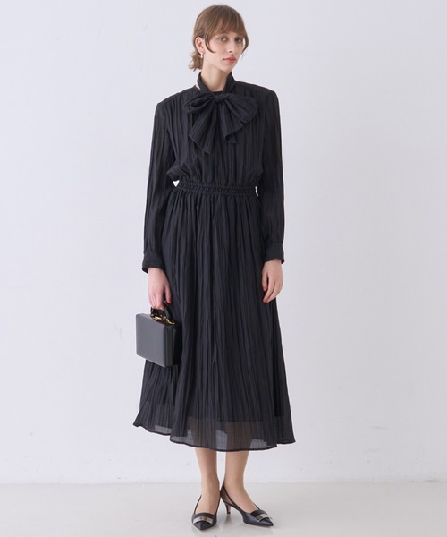DESIGNWORKS(デザインワークス)の「オーガンジープリーツ加工ボウタイワンピース(ワンピース・レディース・ブラック・38)」の3枚目の写真