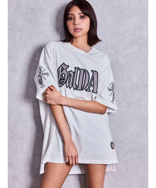 GALFY（ガルフィー）の「GYDA×GALFY BACK LOGO BIG Tシャツ（Tシャツ/カットソー・レディース・ブラック/オフホワイト/ピンク・FREE）」の4枚目の写真