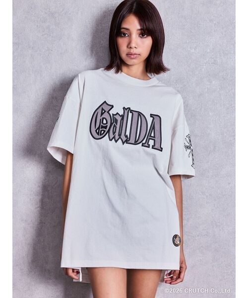 GALFY（ガルフィー）の「GYDA×GALFY BACK LOGO BIG Tシャツ（Tシャツ/カットソー・レディース・ブラック/オフホワイト/ピンク・FREE）」の5枚目の写真