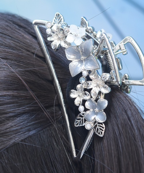 【006】紫陽花のヘアクリップ❁﻿ 【訳あり品】 セール】紫陽花バンスクリップ（バレッタ/ヘアクリップ）｜axes femme