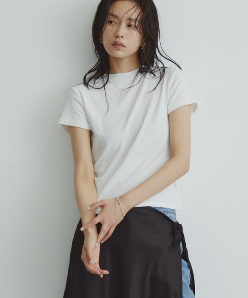 DRWCYS(ドロシーズ)の「ベーシックコンパクトTEE(Tシャツ/カットソー・レディース・ホワイト/イエロー/ネイビー/ブラック・FREE)」の15枚目の写真
