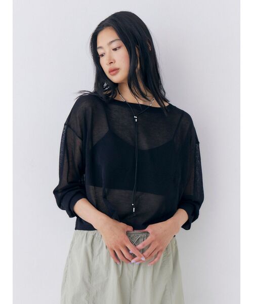 Ungrid(アングリッド)の「接触冷感ボートネックビックシルエットニット(ニット/セーター・レディース・オフホワイト/ピンク/ブラック・FREE)」の7枚目の写真