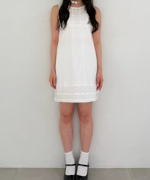 hugi（ハギ）の「COTTON STAR LACE DRESS / コットンスターレースドレス（ワンピース・レディース・ホワイト・FREE）」の3枚目の写真