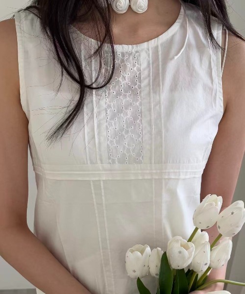 hugi（ハギ）の「COTTON STAR LACE DRESS / コットンスターレースドレス（ワンピース・レディース・ホワイト・FREE）」の2枚目の写真