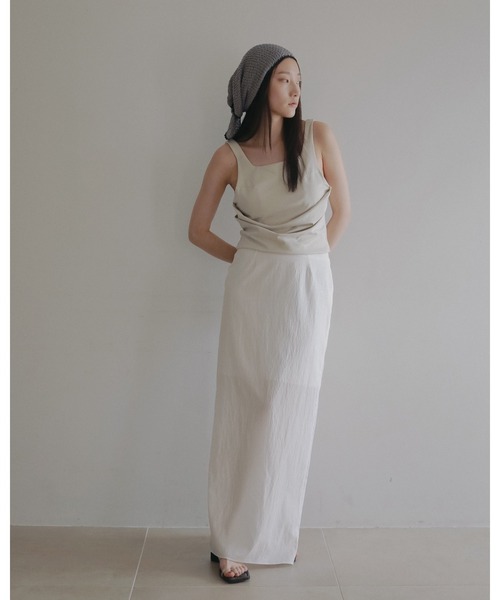 anuke(アンヌーク)の「Drape Cut Tanktop(タンクトップ・レディース・ブラック/アイボリー・FREE)」の7枚目の写真