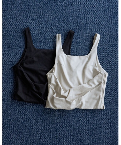 anuke(アンヌーク)の「Drape Cut Tanktop(タンクトップ・レディース・ブラック/アイボリー・FREE)」の13枚目の写真