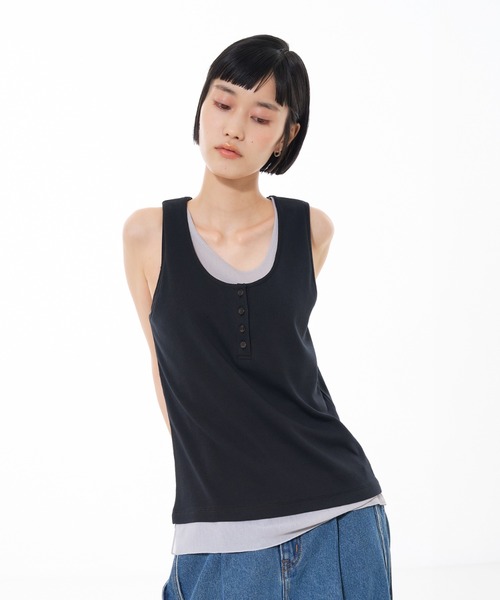 NOMINE(ノミネ)の「ドッキングレイヤード ヘンリーネック タンクトップ(タンクトップ・レディース・チャコールグレー/ブラック/グレー・フリー)」の9枚目の写真