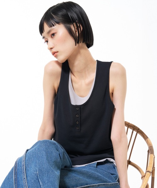 NOMINE(ノミネ)の「ドッキングレイヤード ヘンリーネック タンクトップ(タンクトップ・レディース・チャコールグレー/ブラック/グレー・フリー)」の5枚目の写真