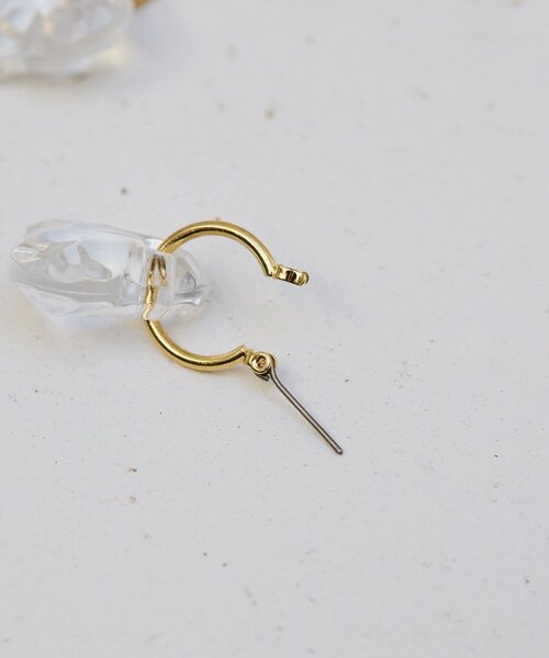 ear PAPILLONNER(イアパピヨネ)の「《チタンポスト》クリアハートピアス(ピアス(両耳用)・レディース・シルバー/ゴールド・FREE)」の11枚目の写真
