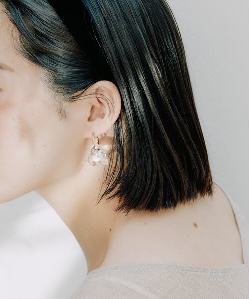 ear PAPILLONNER(イアパピヨネ)の「《チタンポスト》クリアハートピアス(ピアス(両耳用)・レディース・シルバー/ゴールド・FREE)」の13枚目の写真