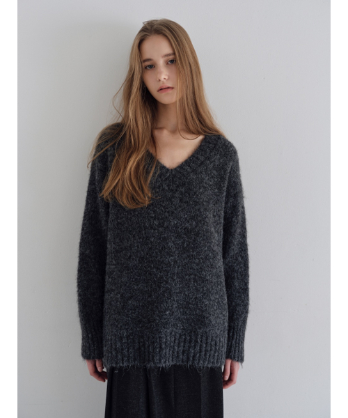 THE LILLE(ザ リル)の「Nia Hairy V Knit_Charcoal(ニット/セーター・レディース・その他・FREE)」の1枚目の写真
