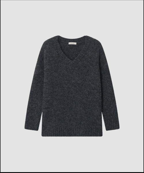 THE LILLE(ザ リル)の「Nia Hairy V Knit_Charcoal(ニット/セーター・レディース・その他・FREE)」の2枚目の写真