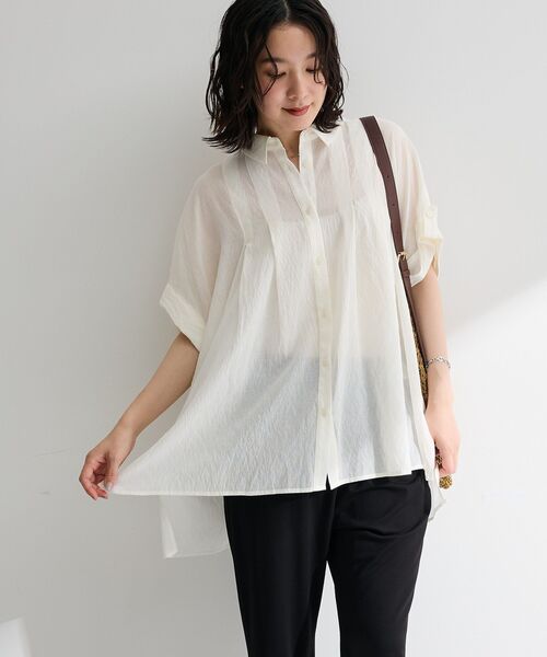 Green Parks(グリーンパークス)の「タック入りオーバーサイズシャツ(シャツ/ブラウス・レディース・ブラック/レッド/サックスブルー/オフホワイト・FREE)」の5枚目の写真