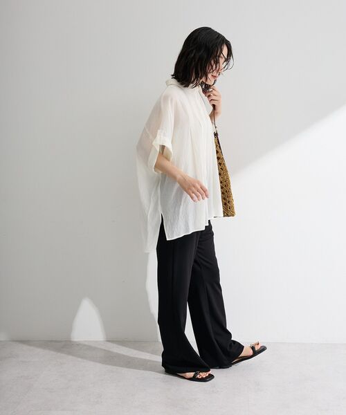 Green Parks(グリーンパークス)の「タック入りオーバーサイズシャツ(シャツ/ブラウス・レディース・ブラック/レッド/サックスブルー/オフホワイト・FREE)」の7枚目の写真