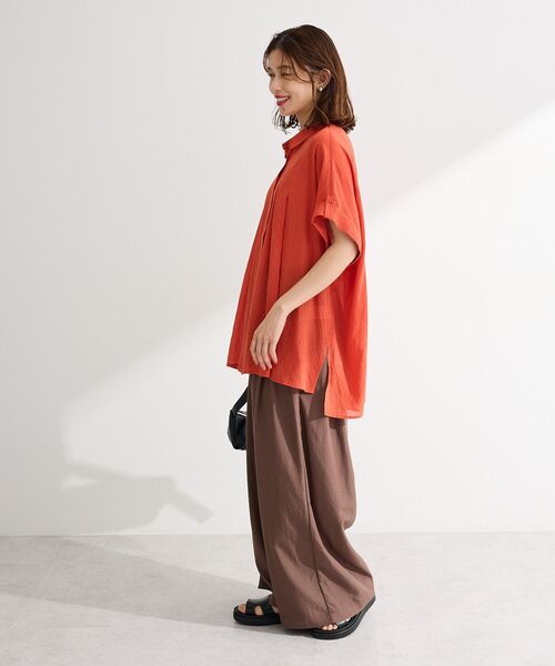 Green Parks(グリーンパークス)の「タック入りオーバーサイズシャツ(シャツ/ブラウス・レディース・ブラック/レッド/サックスブルー/オフホワイト・FREE)」の18枚目の写真