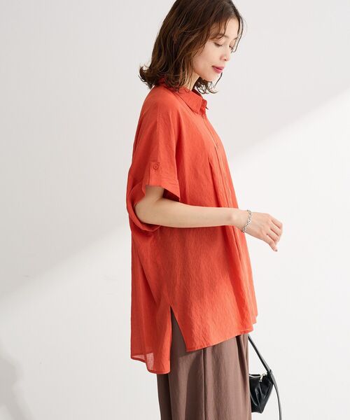 Green Parks(グリーンパークス)の「タック入りオーバーサイズシャツ(シャツ/ブラウス・レディース・ブラック/レッド/サックスブルー/オフホワイト・FREE)」の21枚目の写真