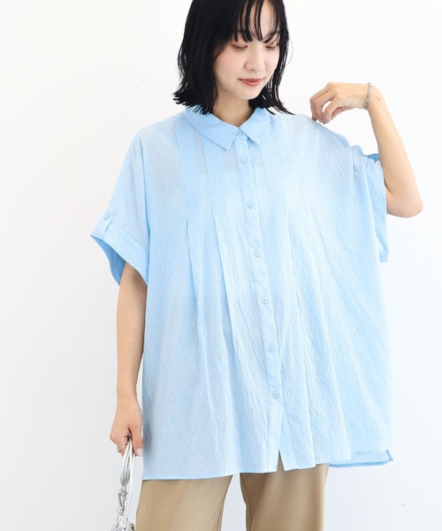 Green Parks(グリーンパークス)の「タック入りオーバーサイズシャツ(シャツ/ブラウス・レディース・ブラック/レッド/サックスブルー/オフホワイト・FREE)」の3枚目の写真