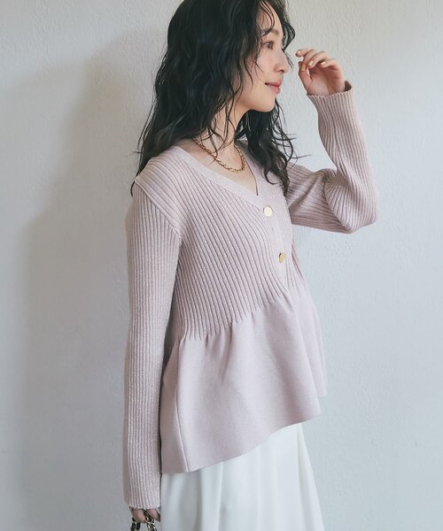 La boutique BonBon(ラブティックボンボン)の「【お上品きらきら】ラメペプラム前後2WAYカーディガン(カーディガン/ボレロ・レディース・チャコールグレー/ホワイト/ネイビー/ブラウン/ピンク・FREE)」の12枚目の写真