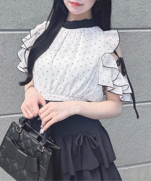 INGNI（イング）の「2Wayリボン配色肩あきフリルブラウス（シャツ/ブラウス・レディース・ホワイト×ブラック/ホワイト系7/ピンク系その他3・M）」の10枚目の写真