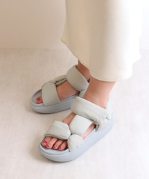 厚底パデットサンダル