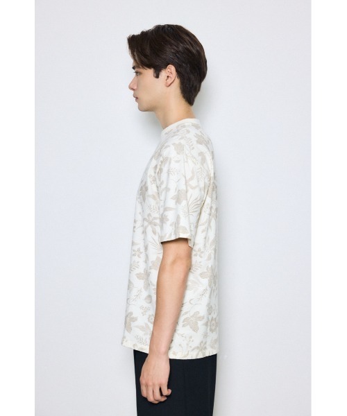 AZUL by moussy（アズールバイマウジー）の「総柄プリントトップス（Tシャツ/カットソー・メンズ・ブラック系その他/ホワイト系その他・MEDIUM/LARGE）」の17枚目の写真