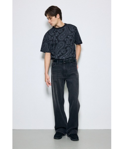 AZUL by moussy（アズールバイマウジー）の「総柄プリントトップス（Tシャツ/カットソー・メンズ・ブラック系その他/ホワイト系その他・MEDIUM/LARGE）」の12枚目の写真
