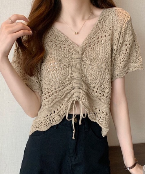 NANEA(ナネア)の「クロシェニットフロントシャーリングプルオーバー(Tシャツ/カットソー・レディース・ホワイト/アイボリー/ベージュ/パープル/ブラック・フリー)」の4枚目の写真