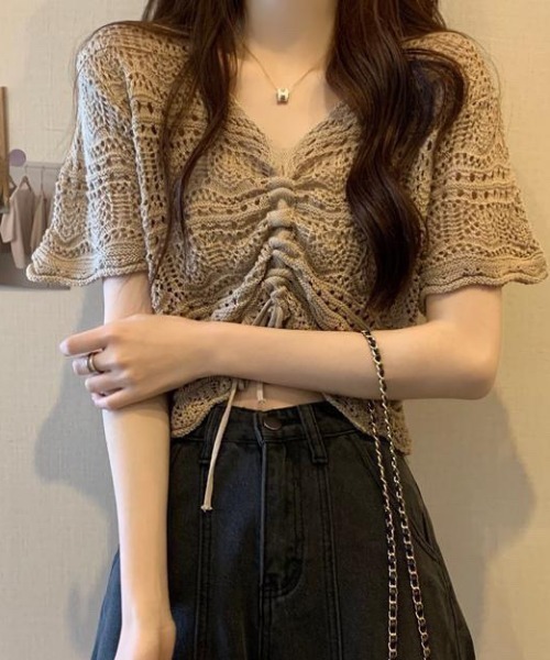 NANEA(ナネア)の「クロシェニットフロントシャーリングプルオーバー(Tシャツ/カットソー・レディース・ホワイト/アイボリー/ベージュ/パープル/ブラック・フリー)」の7枚目の写真
