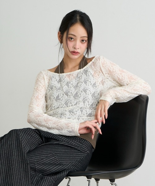 RAY CASSIN（レイカズン）の「【レース / 花柄】ホルターレイヤードTシャツ / ロンT（Tシャツ/カットソー・レディース・ブラック系その他3/ブルー系その他3/ブラック系その他2/アイボリー・FREE）」の2枚目の写真