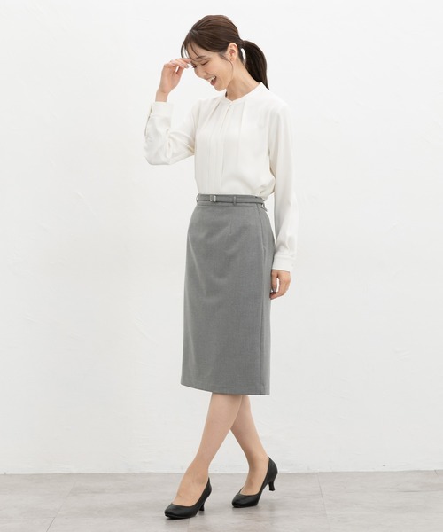 Honeys(ハニーズ)の「バンドカラーブラウス(シャツ/ブラウス・レディース・ネイビー/グレイッシュベージュ/ブルーグリーン/アイボリー・3L/L/LL/M/S/4L)」の5枚目の写真