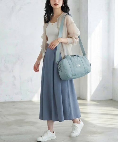 THE NORTH FACE(ザノースフェイス)の「【THE NORTH FACE/ザノースフェイス】HERITAGE CARGO M LIGHT ボストンバッグ 2WAY ショルダーバッグ ダッフルバッグ 軽量 トラベルバッグ ユニセックス(ボストンバッグ・レディース・ブラック/グレイッシュベージュ/サンドベージュ/サックスブルー/カーキ・ONE SIZE)」の5枚目の写真