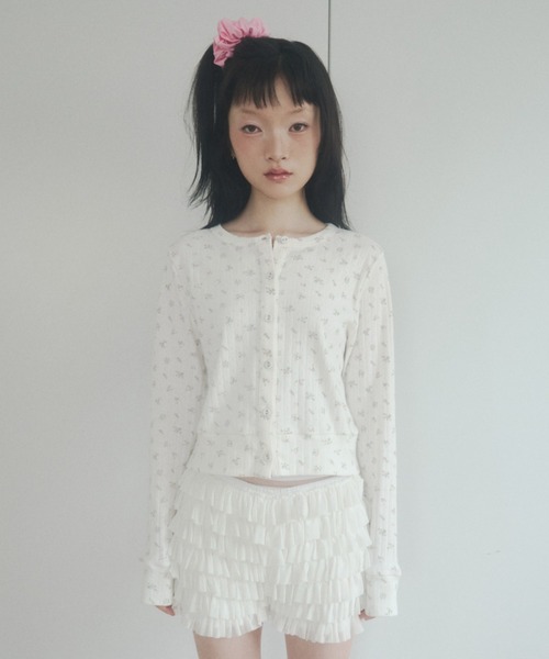 chernyy(チェルニー)の「chernyy eyelet cardigan / アイレットコンパクトカーディガン(カーディガン/ボレロ・レディース・ホワイト/ブラック・SMALL/MEDIUM/LARGE)」の13枚目の写真