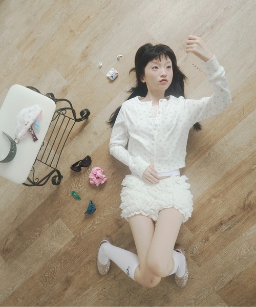 chernyy(チェルニー)の「chernyy eyelet cardigan / アイレットコンパクトカーディガン(カーディガン/ボレロ・レディース・ホワイト/ブラック・SMALL/MEDIUM/LARGE)」の11枚目の写真