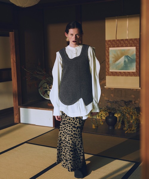 OMMO(オーエムエムオー)の「MERMAID KNIT SK(スカート・レディース・ブラック/ブラウン系その他/レッド/ホワイト・38/36)」の5枚目の写真