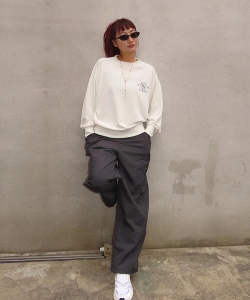 ROXY(ロキシー)の「ROXY FITNESS SIDEWALK PO サーモコントロール スウェットトップス /速乾/UVカット 【2026年秋冬モデル】/ロキシーバックプリントスウェット(スウェット・レディース・ブルー/オフホワイト/ブラック・SMALL/MEDIUM/LARGE)」の6枚目の写真