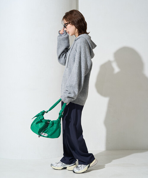 FREAK'S STORE(フリークスストア)の「限定展開 アンゴラミックス フーディ ニット プルオーバー(ニット/セーター・レディース・ブラック/ベージュ/ネイビー/グレー/ナチュラル・フリ-)」の21枚目の写真