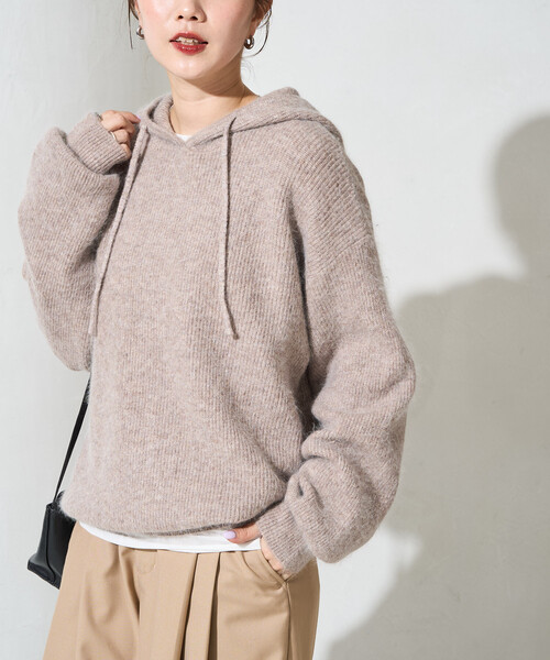 FREAK'S STORE(フリークスストア)の「限定展開 アンゴラミックス フーディ ニット プルオーバー(ニット/セーター・レディース・ブラック/ベージュ/ネイビー/グレー/ナチュラル・フリ-)」の8枚目の写真