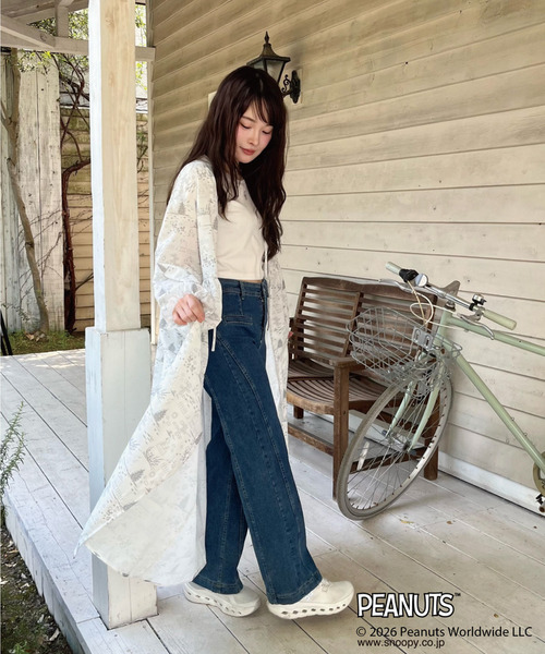 MIIA（ミーア）の「【PEANUTS】スヌーピー総柄ワンピース（ワンピース・レディース・グレー・FREE）」の4枚目の写真
