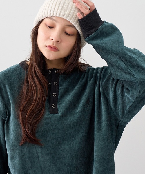 KANGOL(カンゴール)の「【KANGOL/カンゴール】別注 ロゴ刺繍 モールツイル ヘンリーネック ニットソー(ニット/セーター・メンズ・ネイビー/グリーン/アイボリー/チャコールグレー/ブラック・M/L/XL)」の4枚目の写真